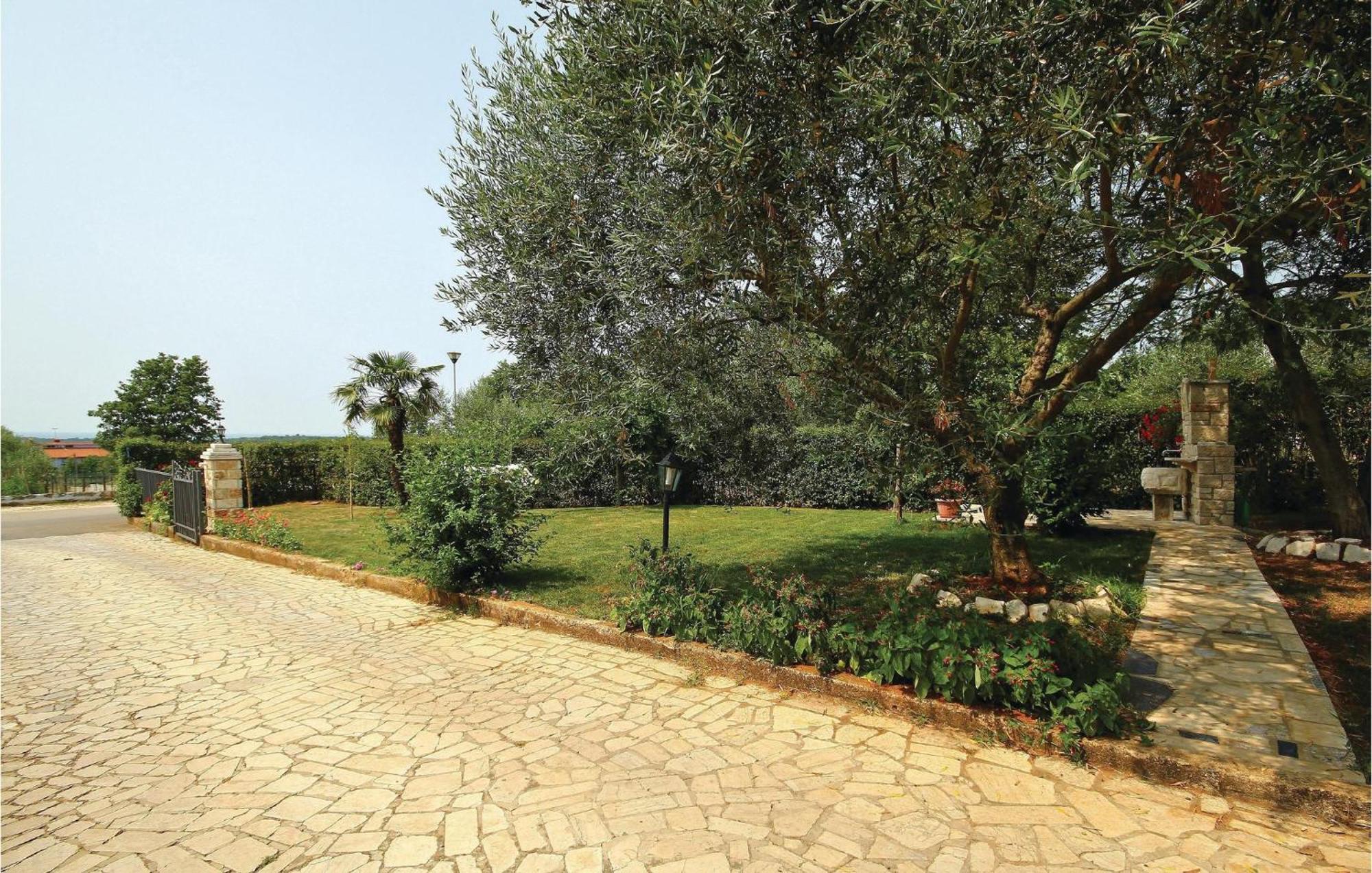 Beautiful Apartment In Porec With Wifi Dış mekan fotoğraf